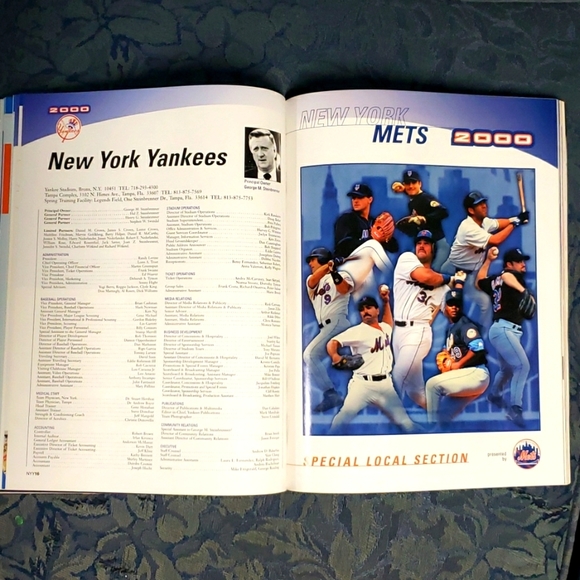 2000 World Series Official Program - Subway Series - Picture 7 of 7